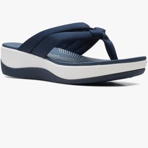 CLARKS SIZE 8 NavuBlue